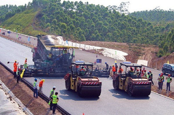 1489473635581007916.jpg 施工现场_副本.jpg