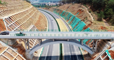 UHPC���������ܻ�����������Ӧ��Ҫ������